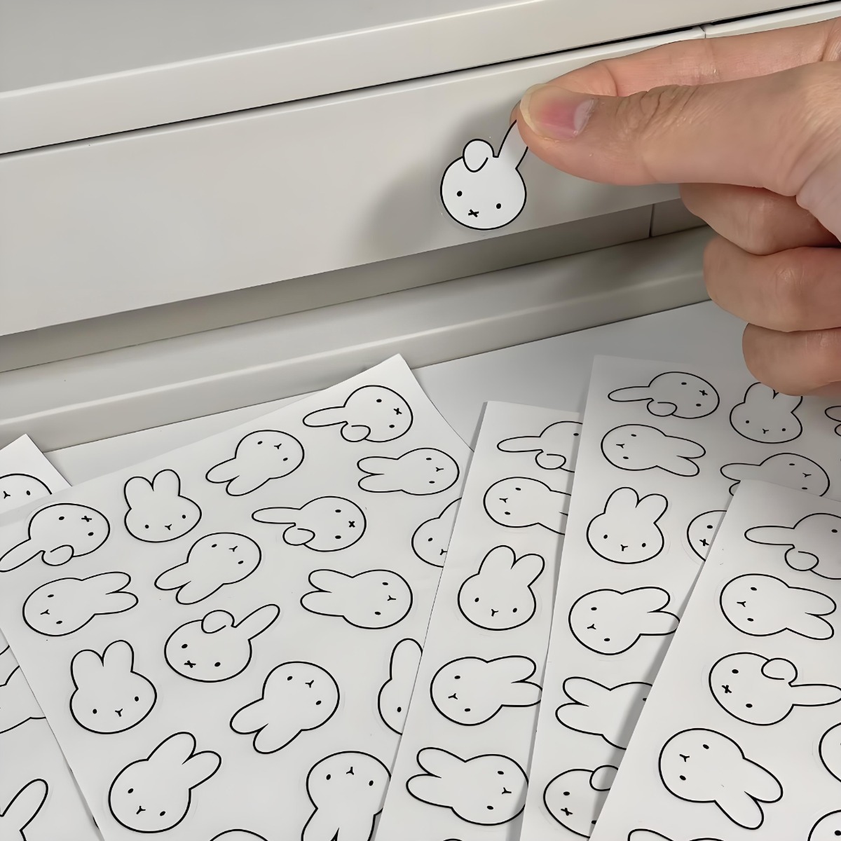 かわいいアニメミッフィーウサギ水カップステッカーかわいい漫画 - Tablet Cute Accessories のレビューと価格