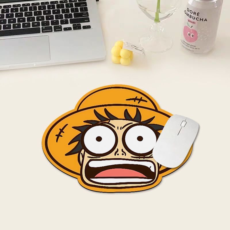 ワンピース ルフィ マウスパッド、小型コンピューターデスクマ - Tablet Cute Accessories のレビューと価格